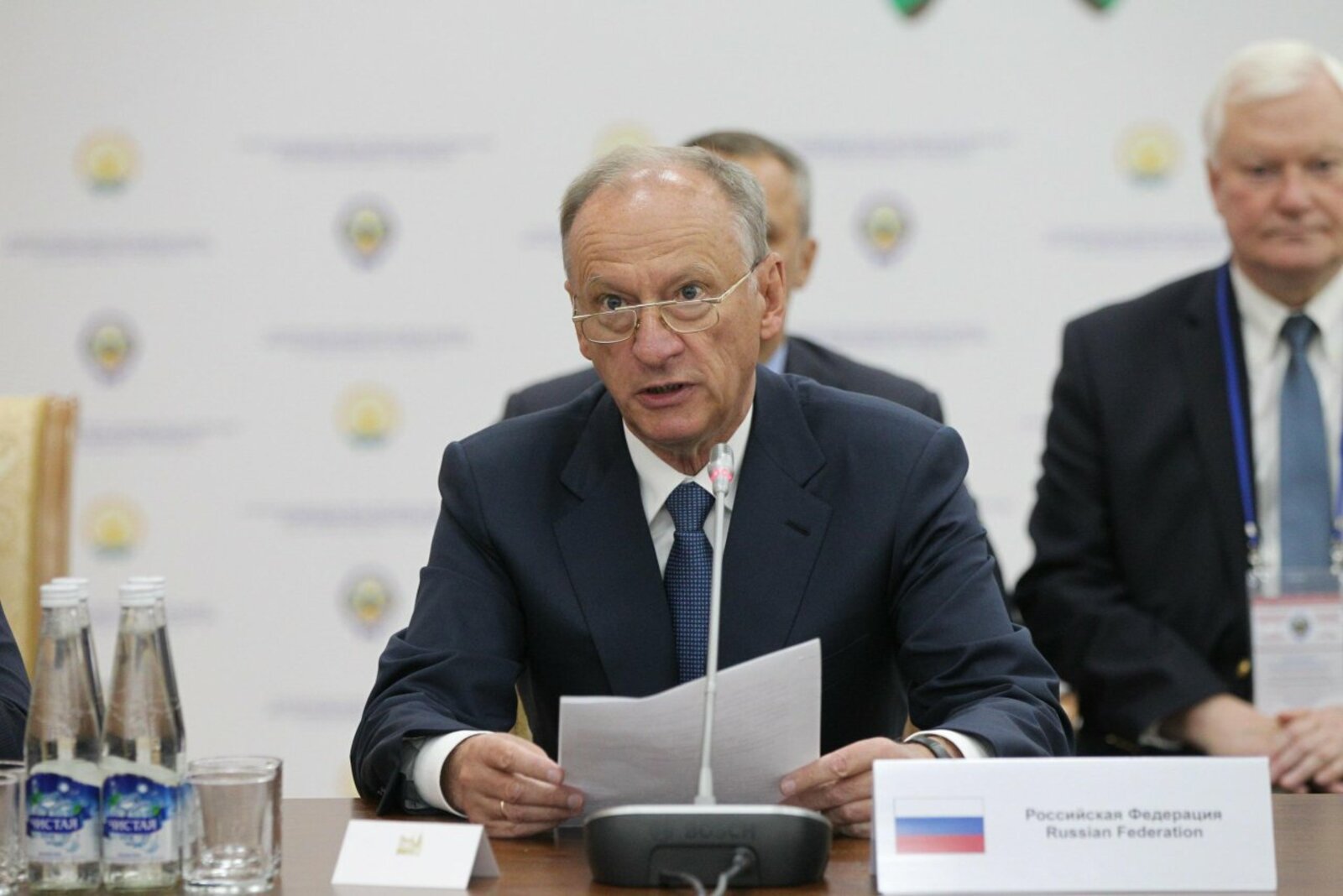Олег Яровиков