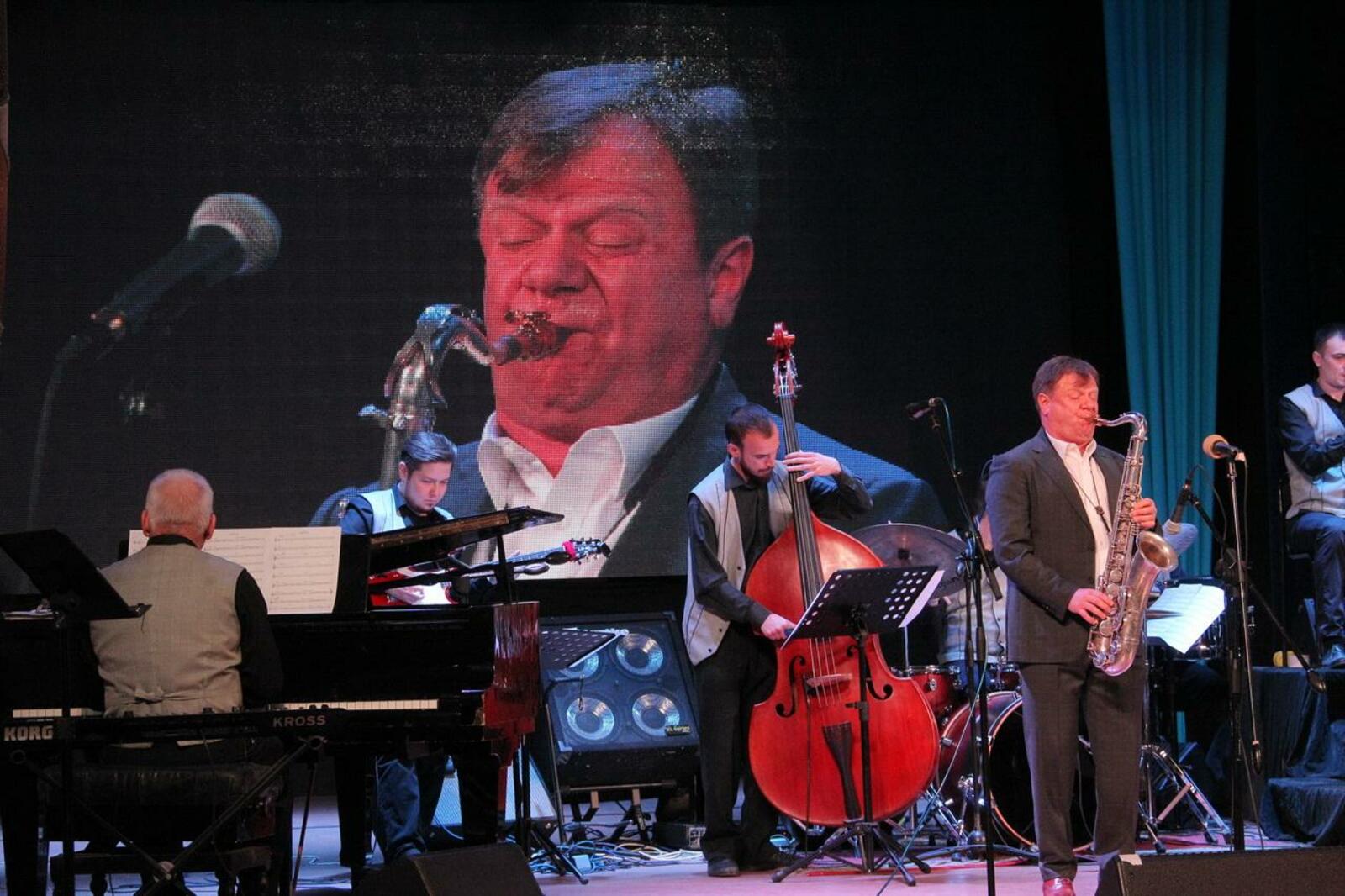 Олег Яровиков