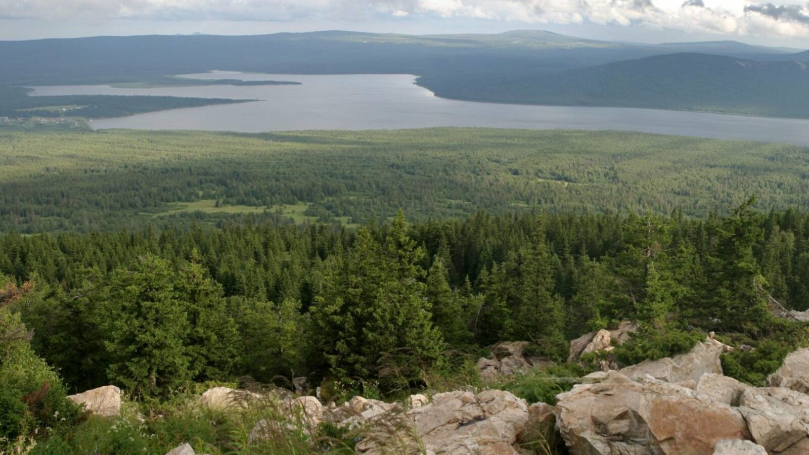 Олег Яровиков