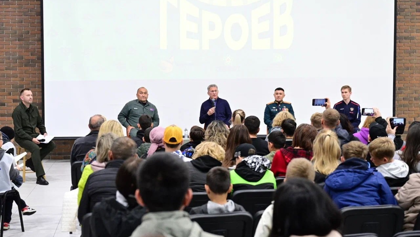 Азат Мухамедьянов