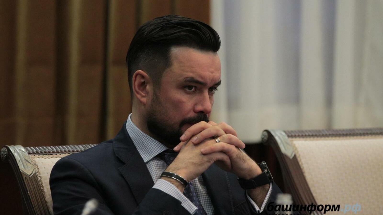 Олег Яровиков