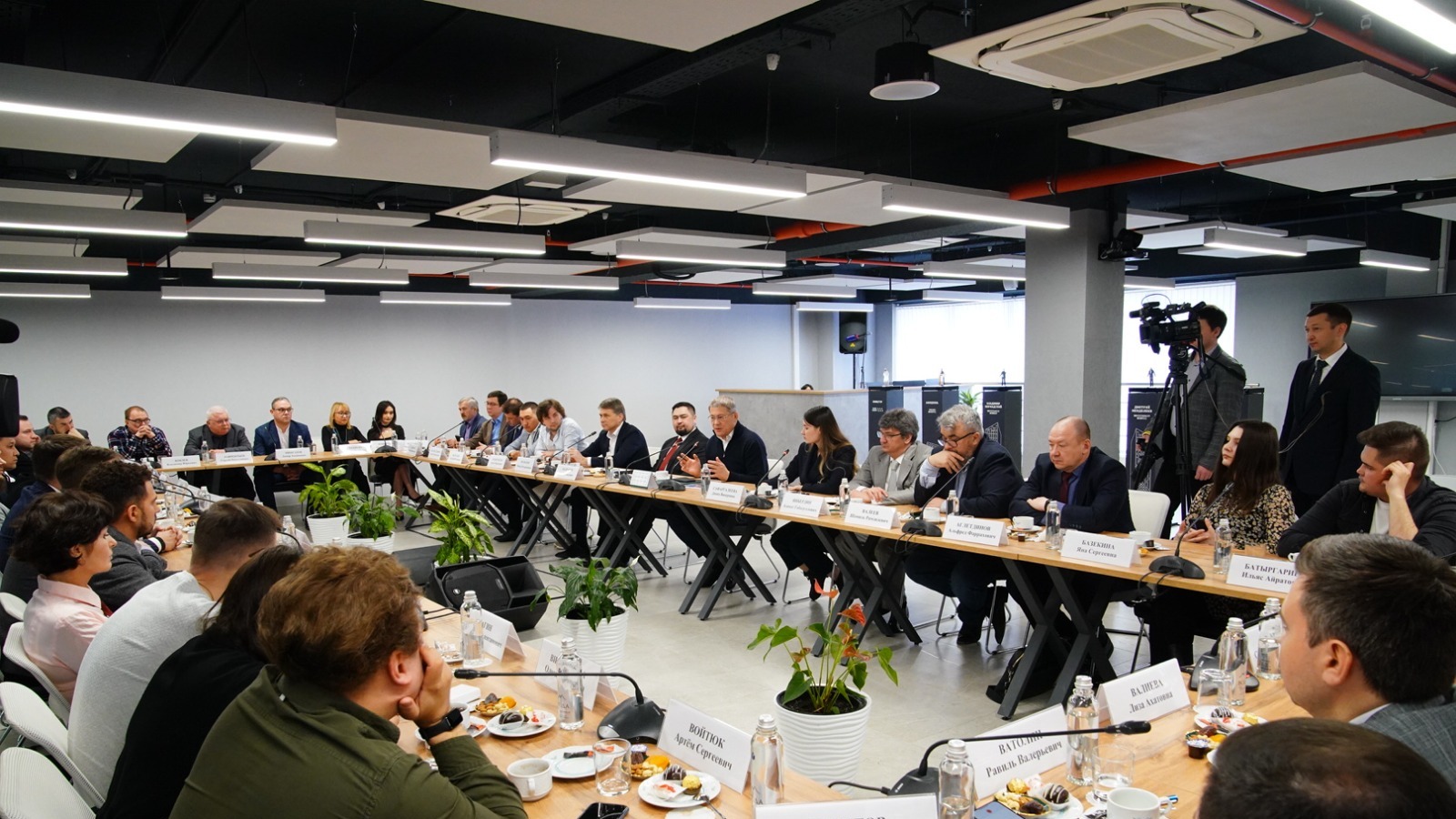 Олег Яровиков