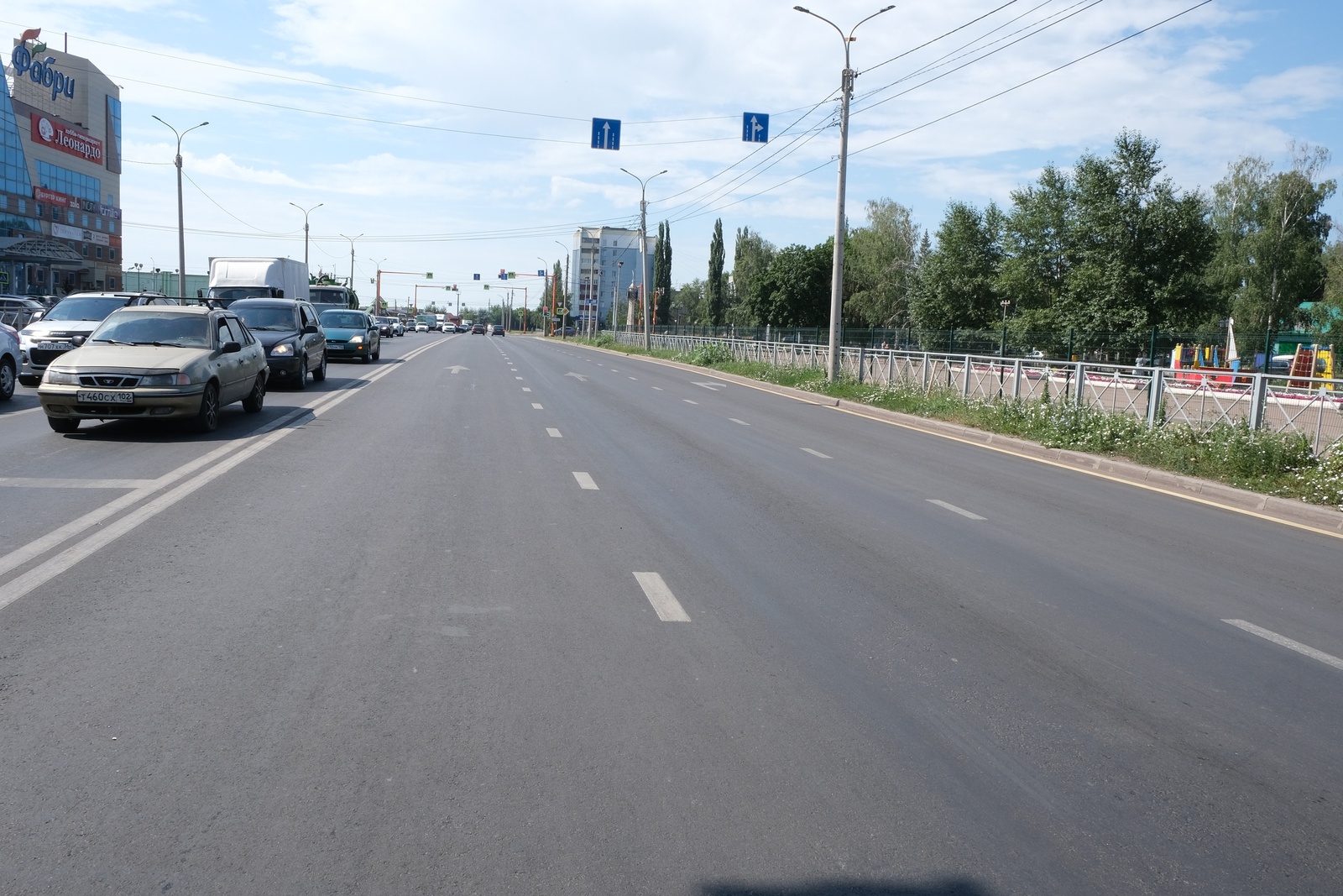 В Башкирии "Камаз" столкнулся с легковым автомобилем