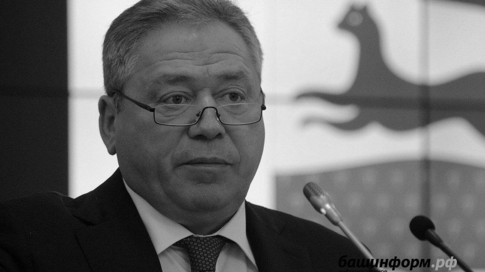 Олег Яровиков