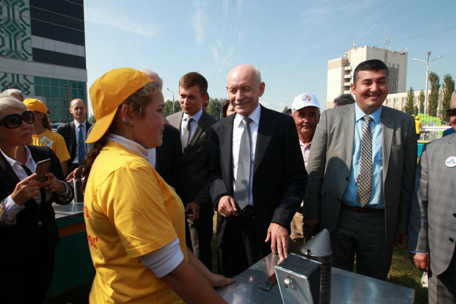 Олег Яровиков
