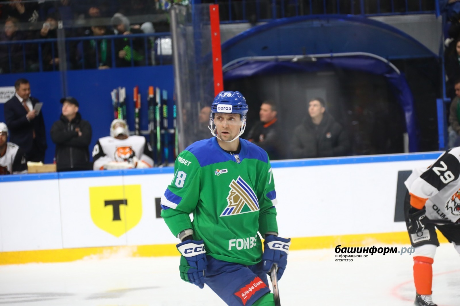 Уфимский «Салават Юлаев» подписал контракт с Владимиром Бутузовым