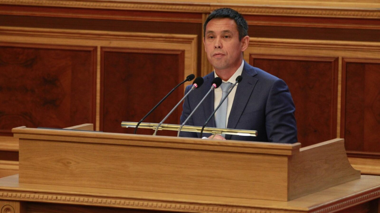 Олег Яровиков