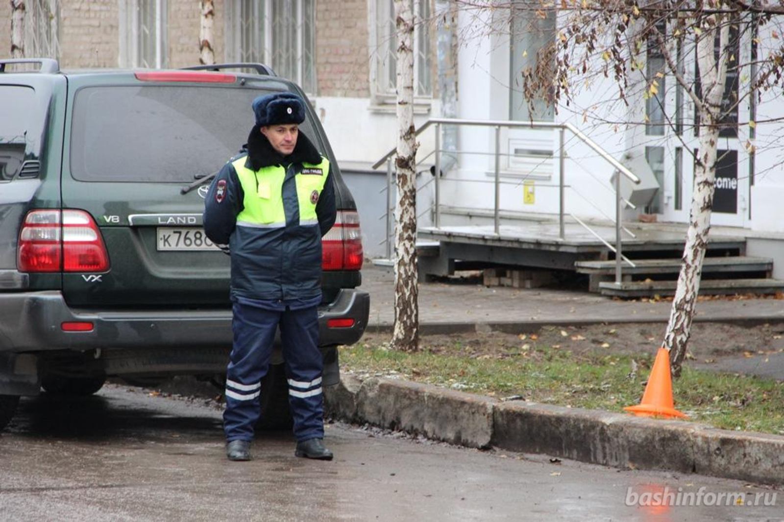 автор