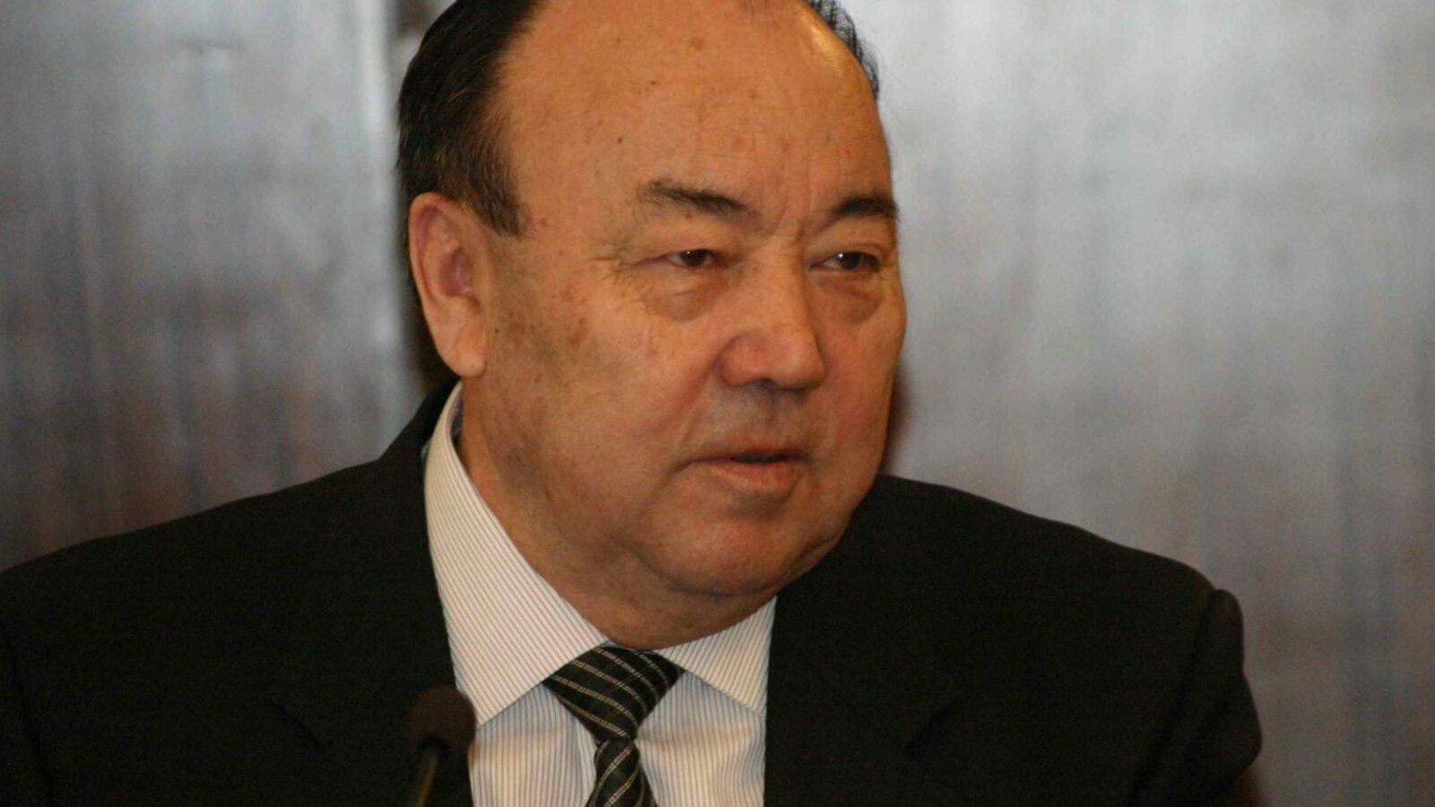 Олег Яровиков