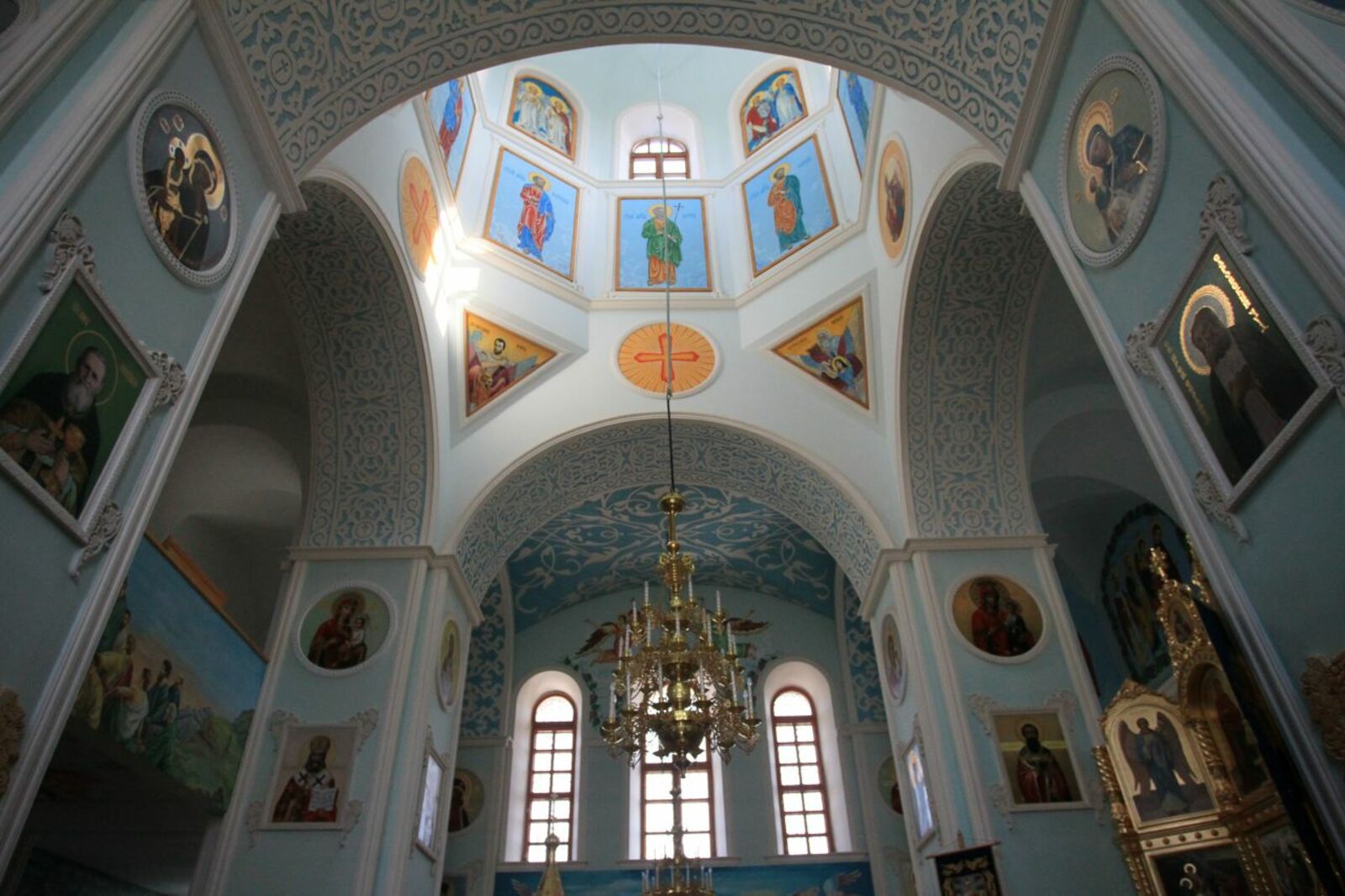 Олег Яровиков
