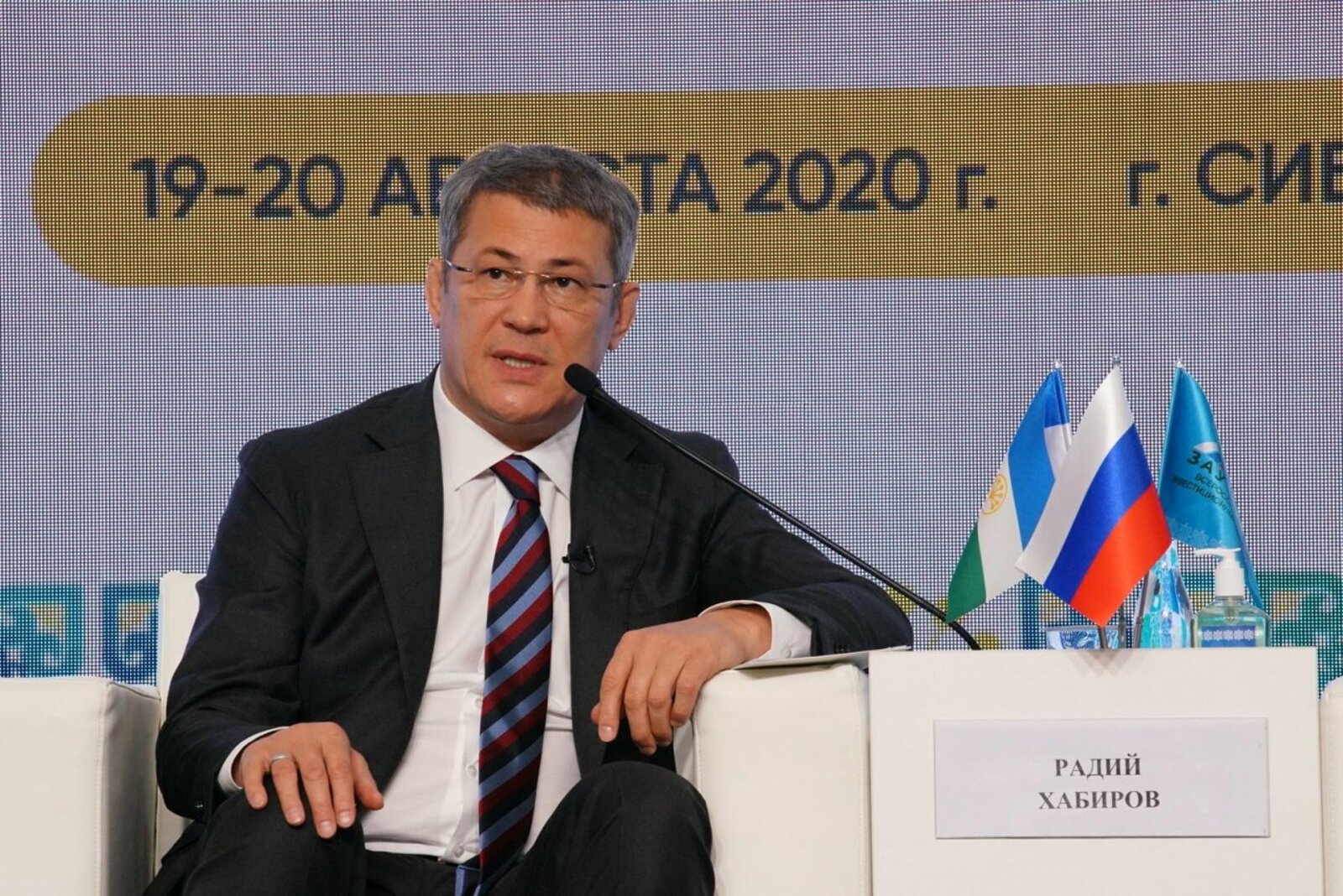 Олег Яровиков