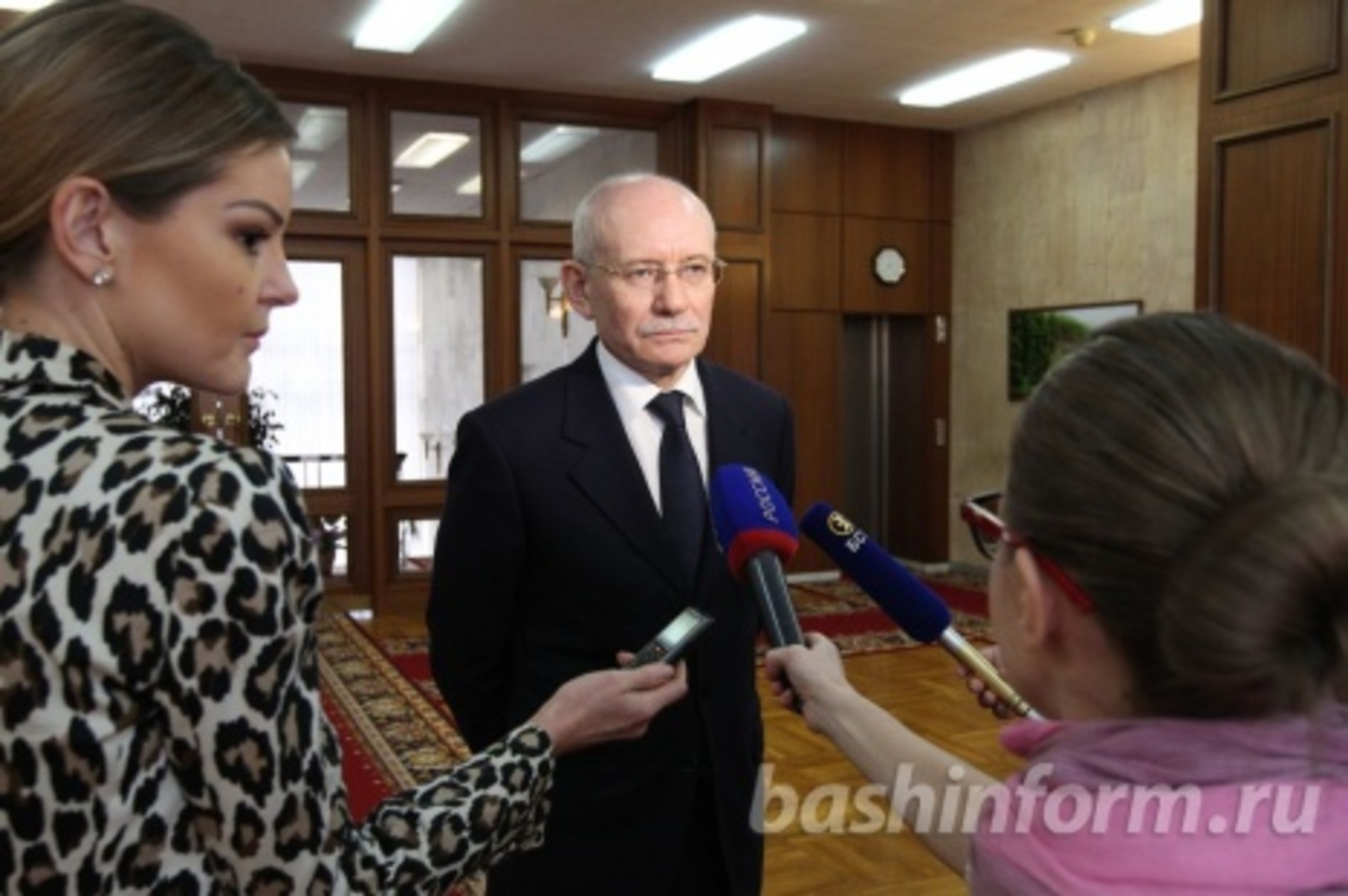 Олег Яровиков