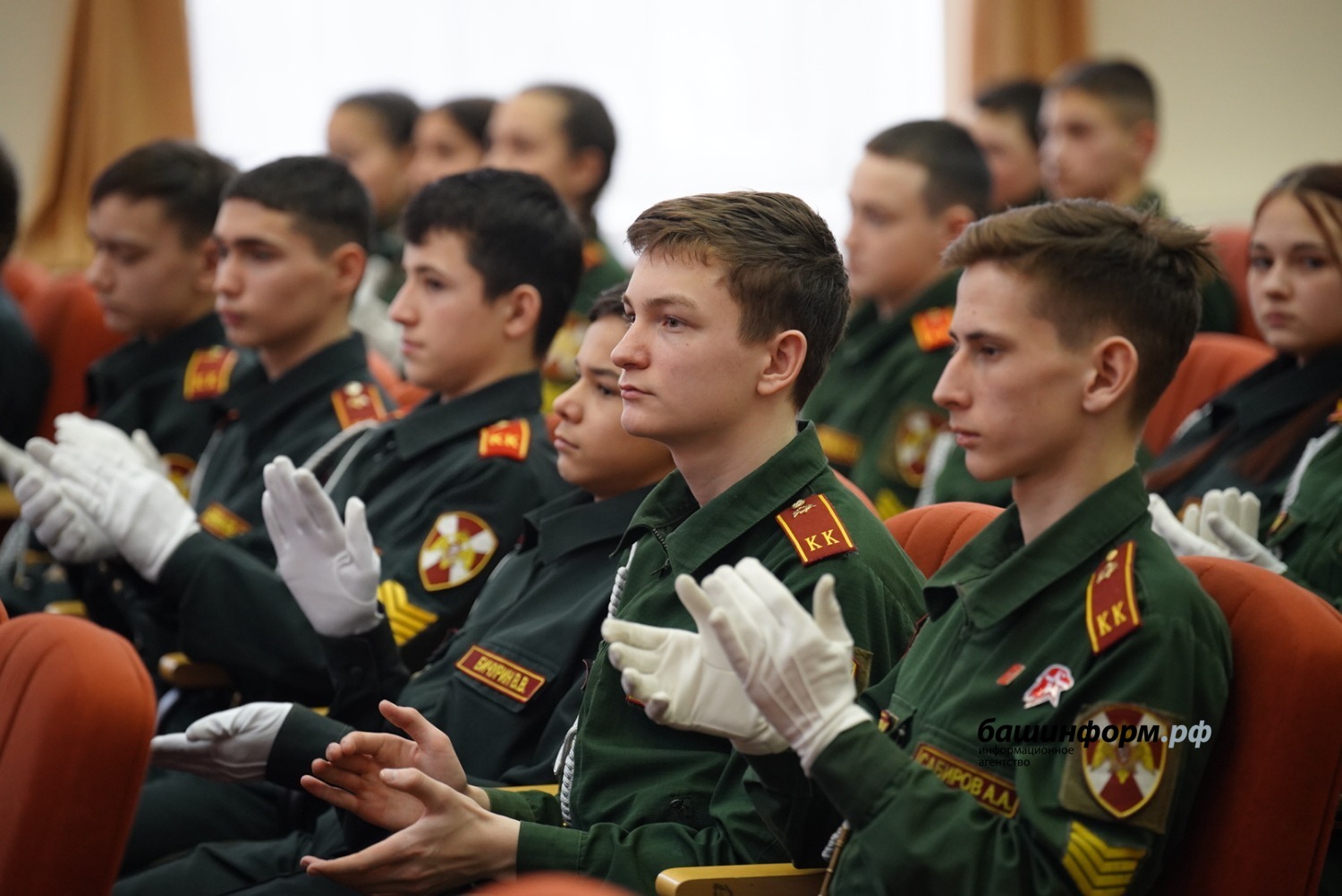 Олег Яровиков