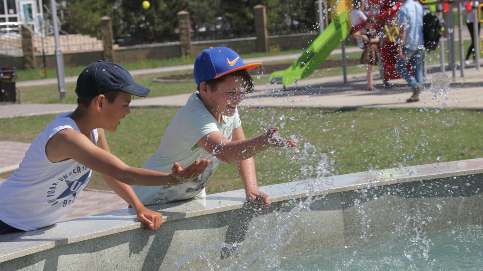 Олег Яровиков