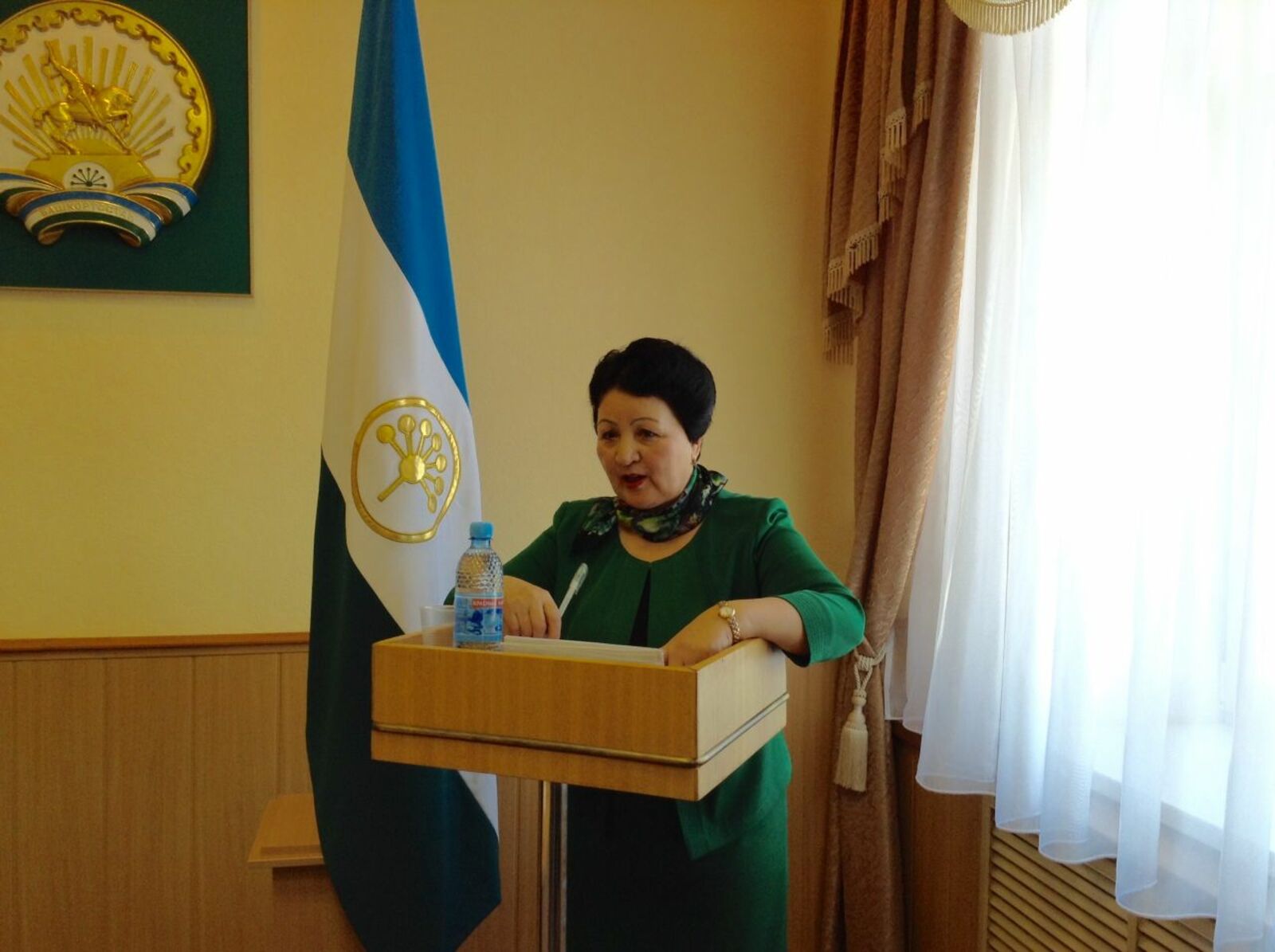 автора