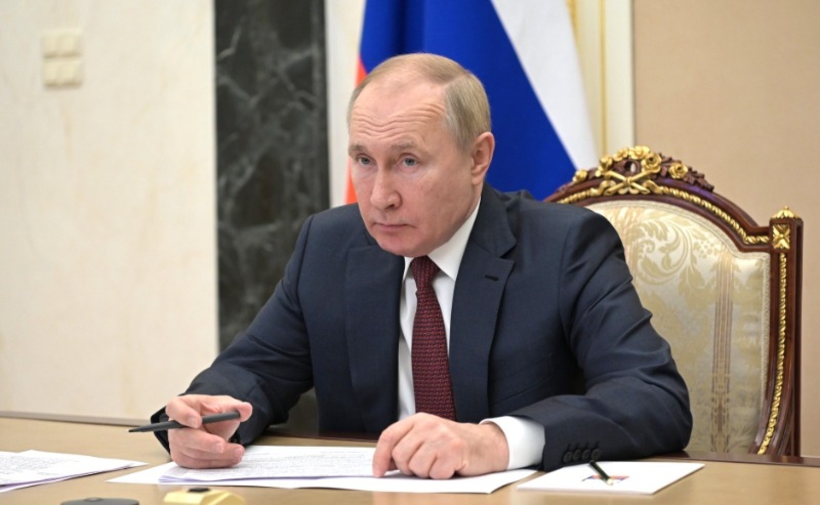 Президент подписал законы об образовании в составе РФ четырех новых субъектов