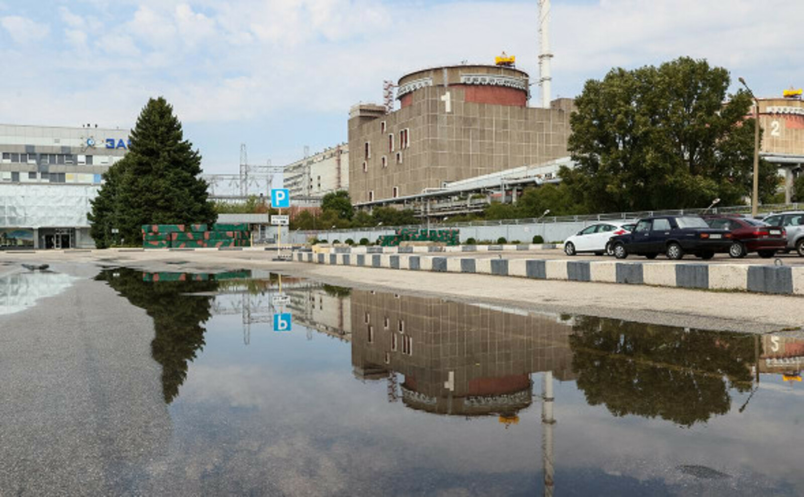 Владимир Путин поручил правительству принять в федеральную собственность Запорожскую АЭС