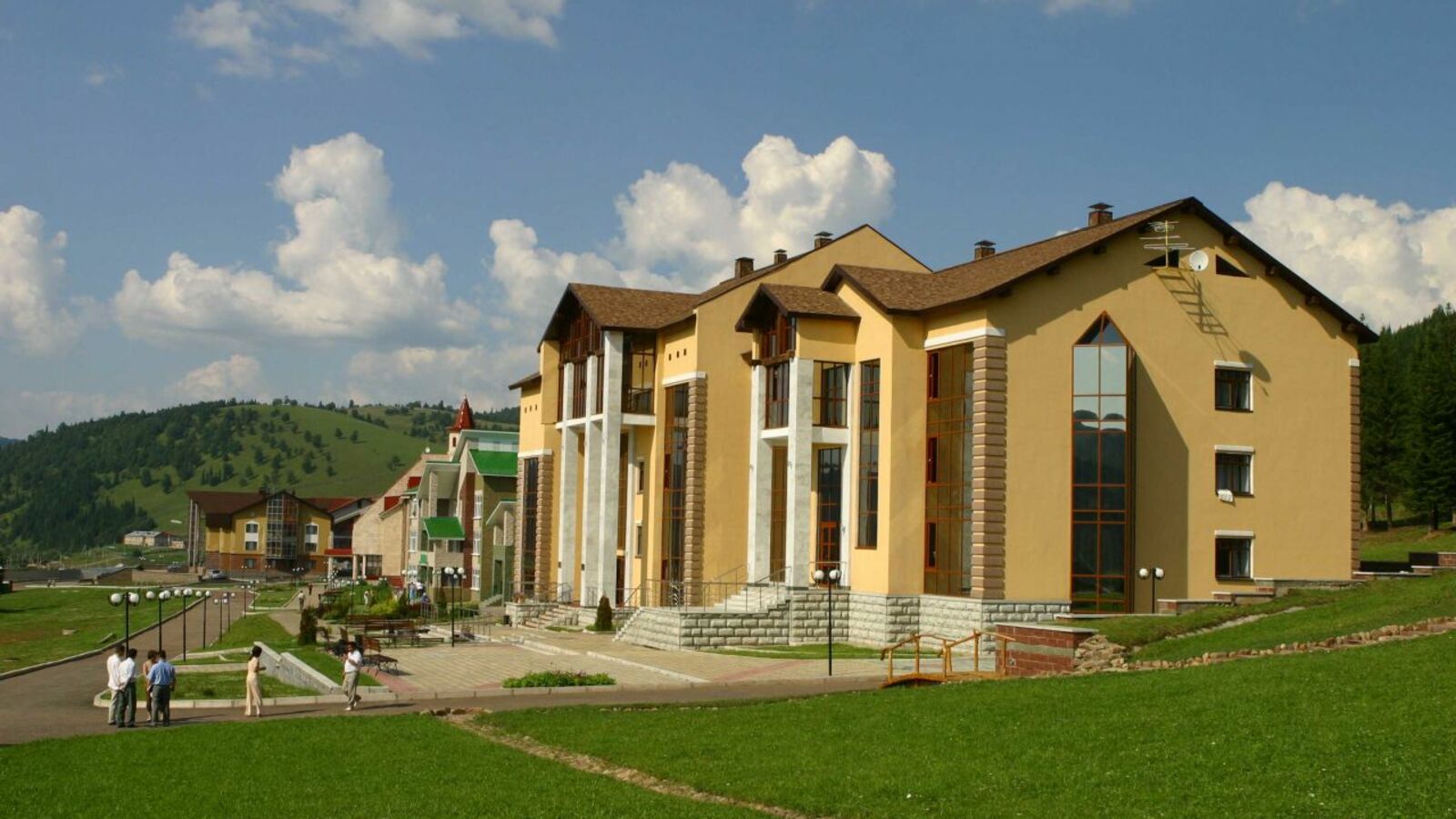 Андрей Старостин