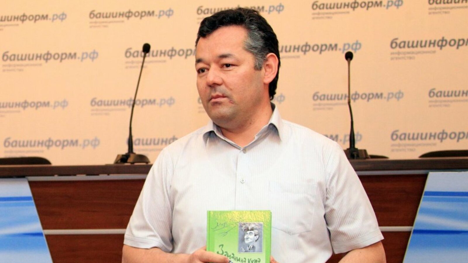 Олег Яровиков