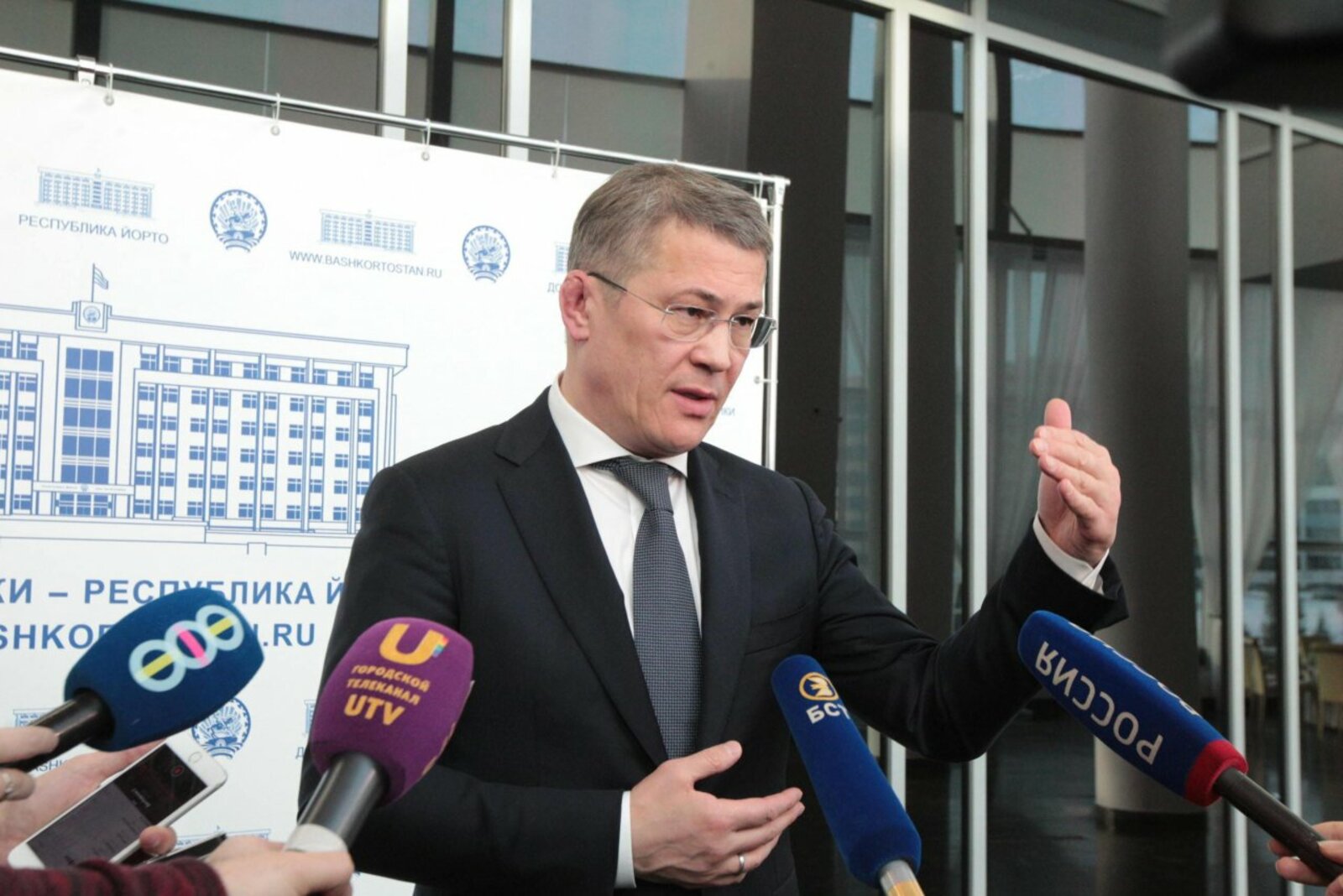 Олег Яровиков