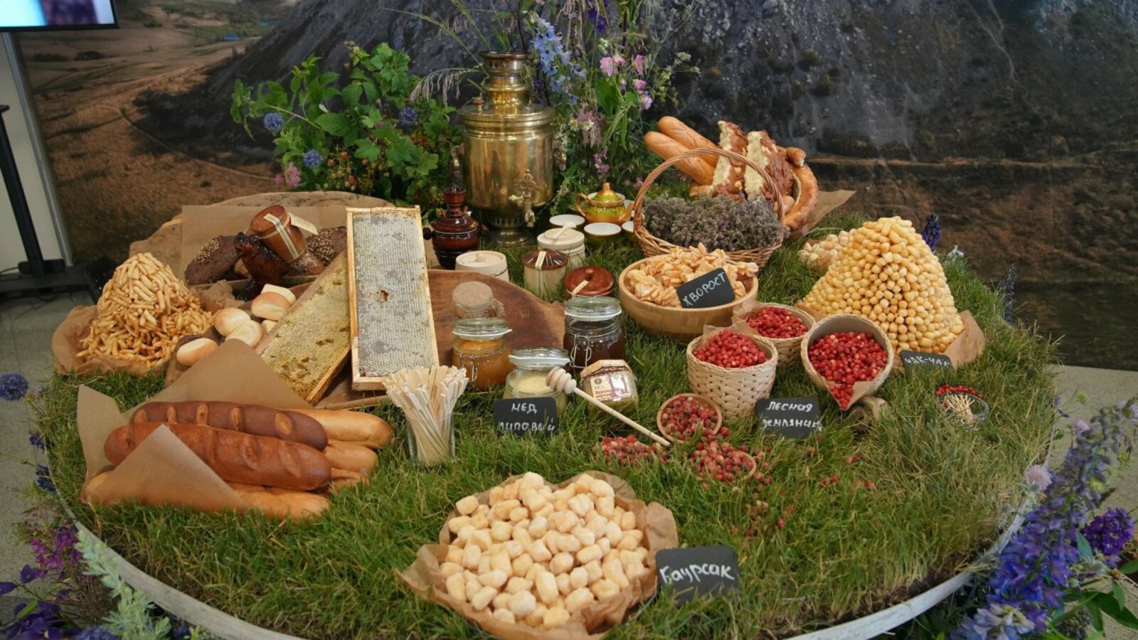 Олег Яровиков