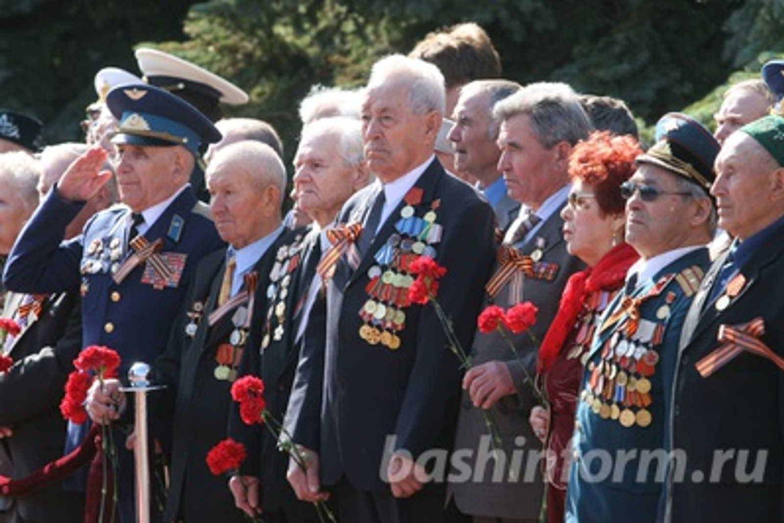 Олег Яровиков