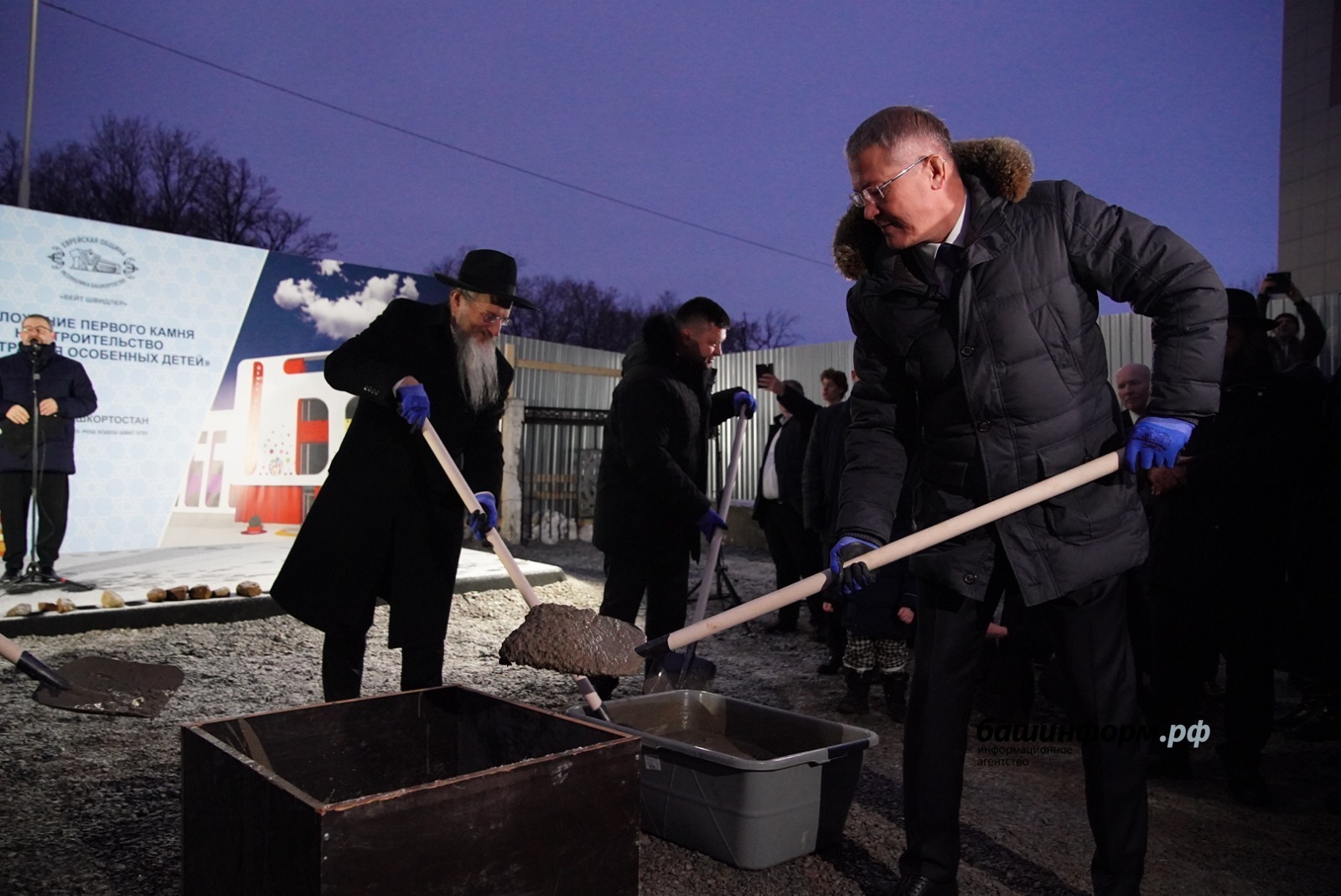 Олег  Яровиков