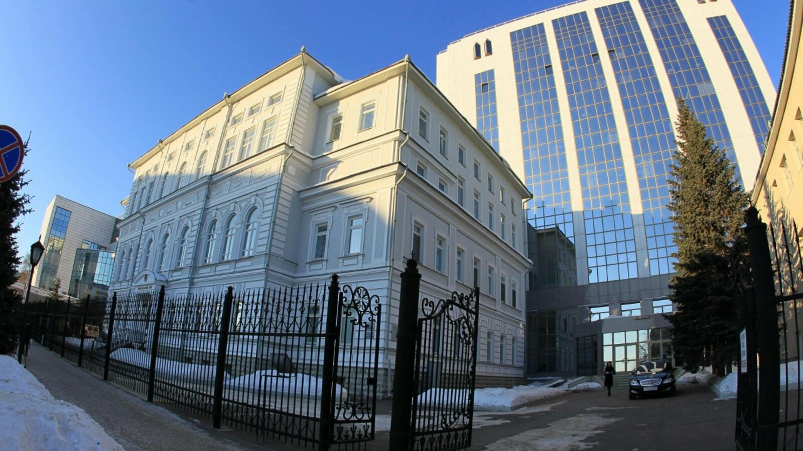 Олег Яровиков