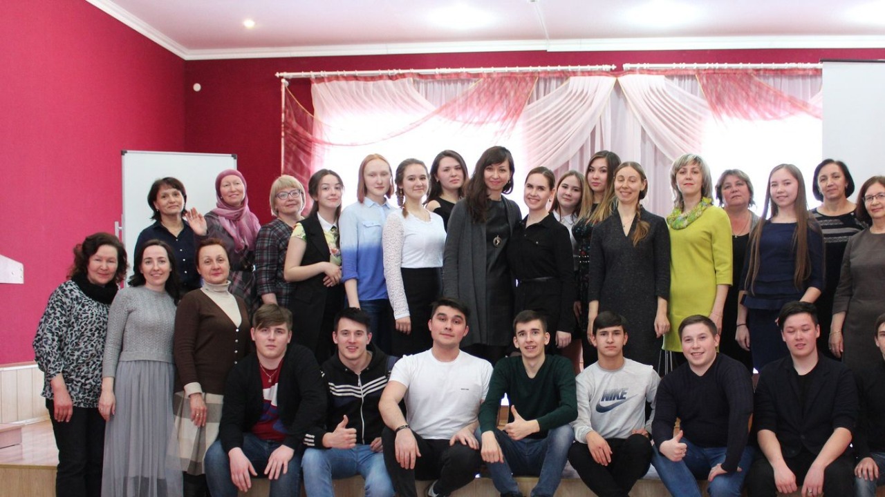 В Октябрьском музыкальном училище после лекции на курсах повышения квалификации, 2018 год