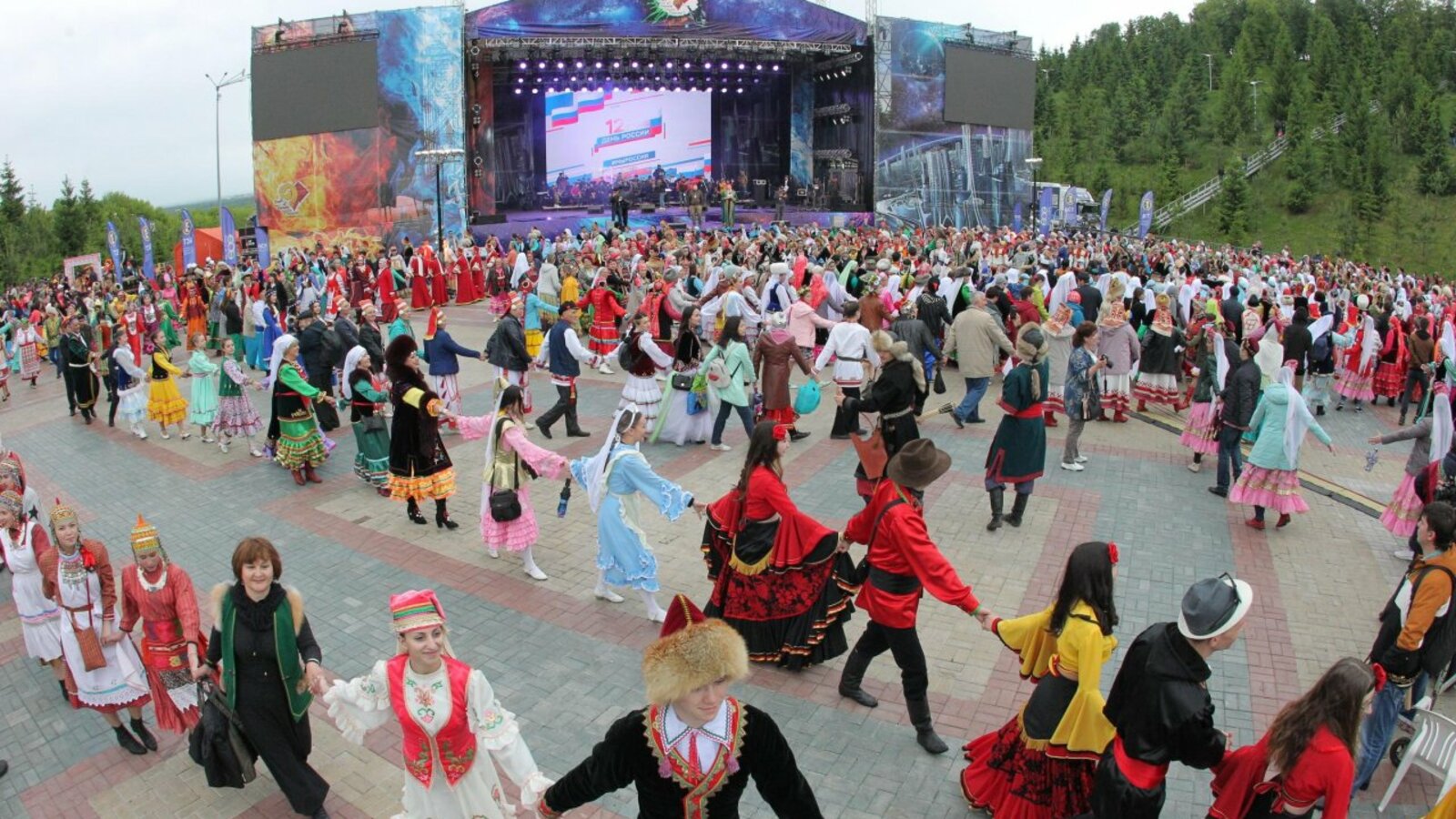 Олег Яровиков