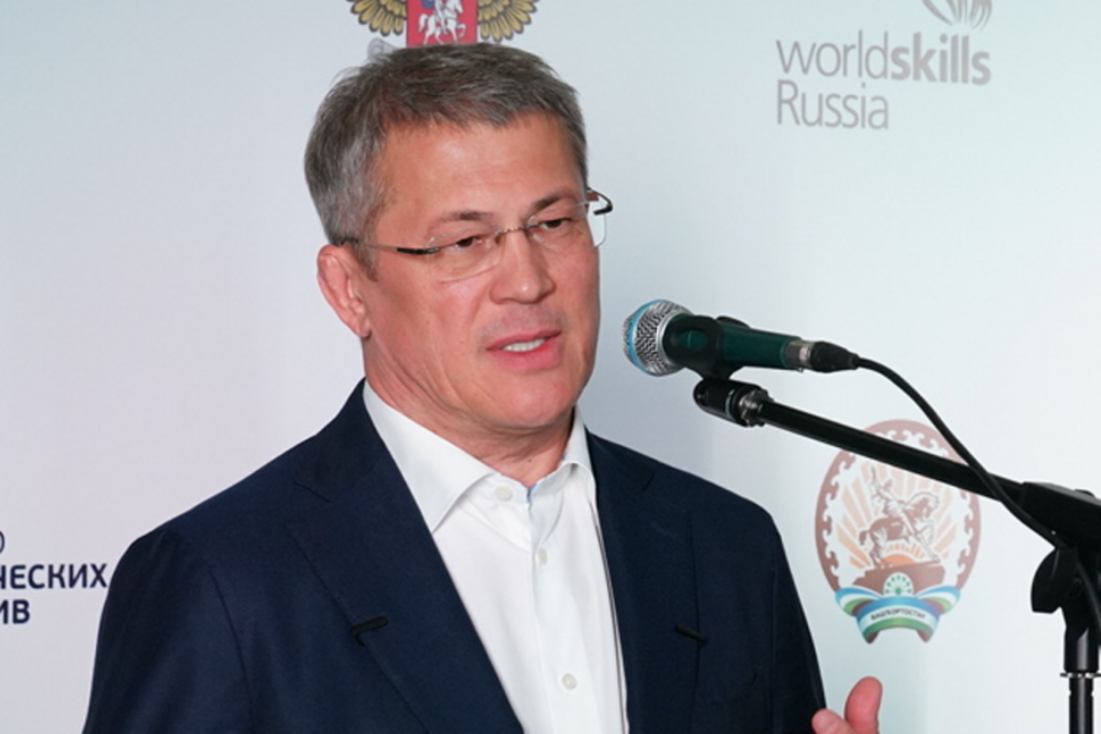 Олег Яровиков