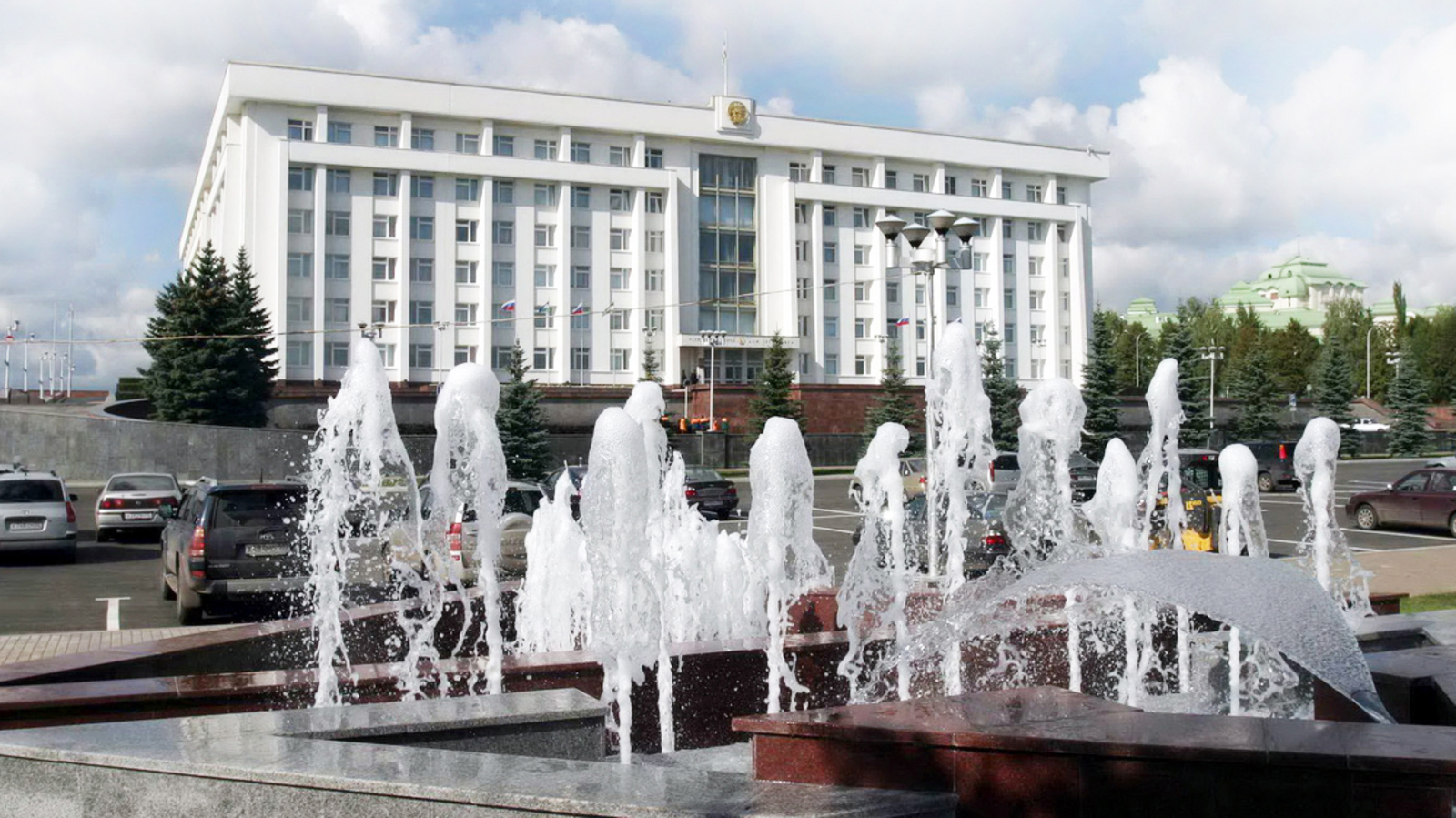 Олег Яровиков