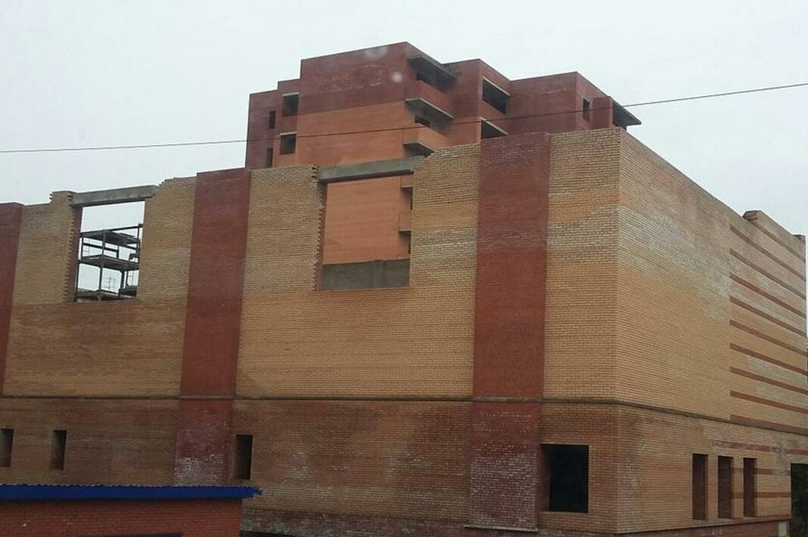 автор