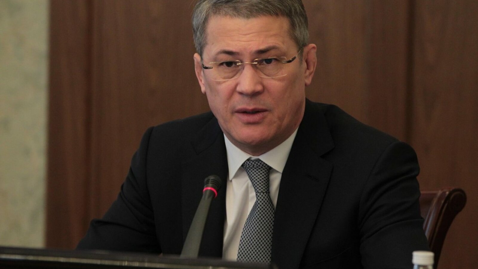 Олег Яровиков