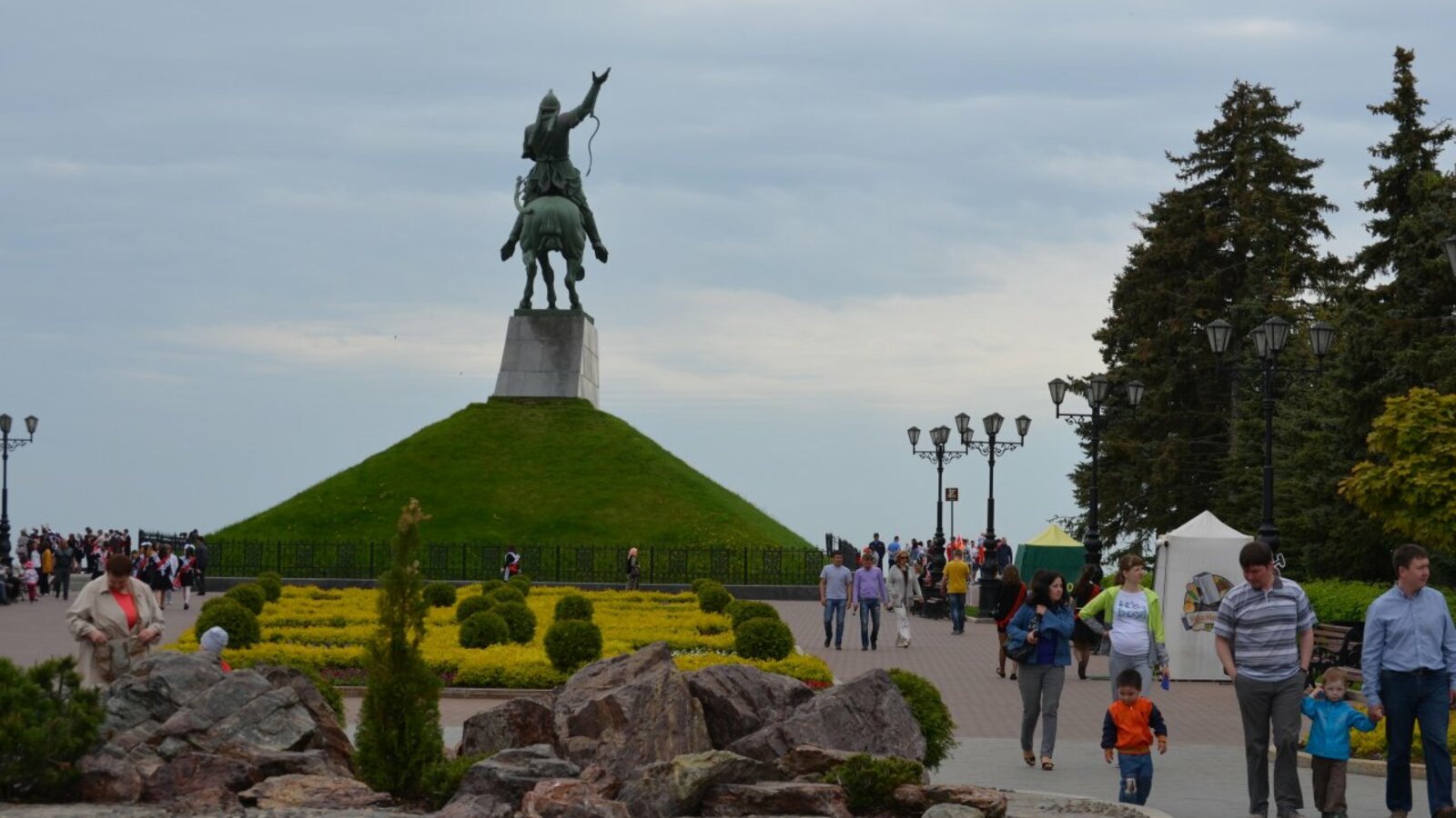 Олег Яровиков