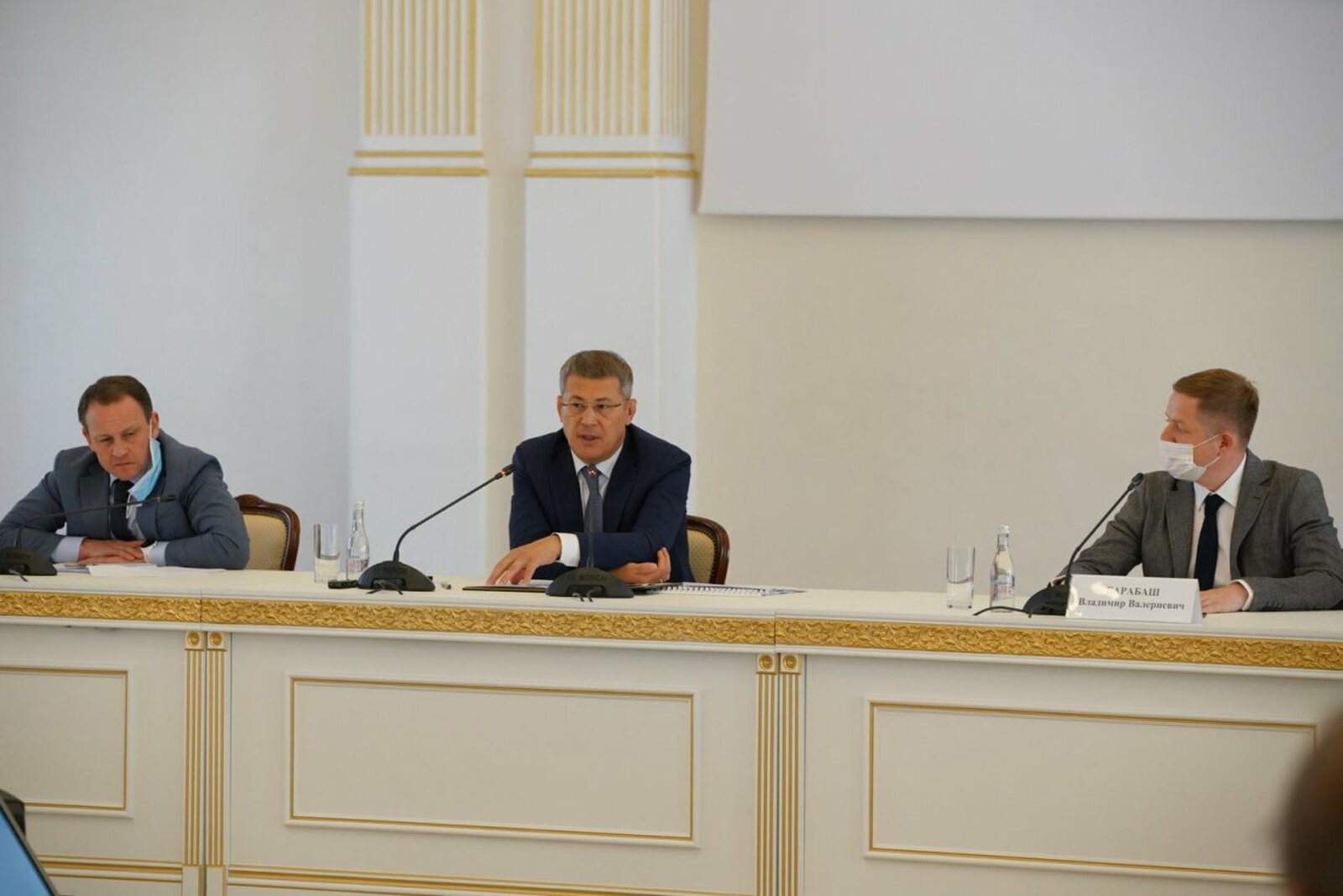 Олег Яровиков