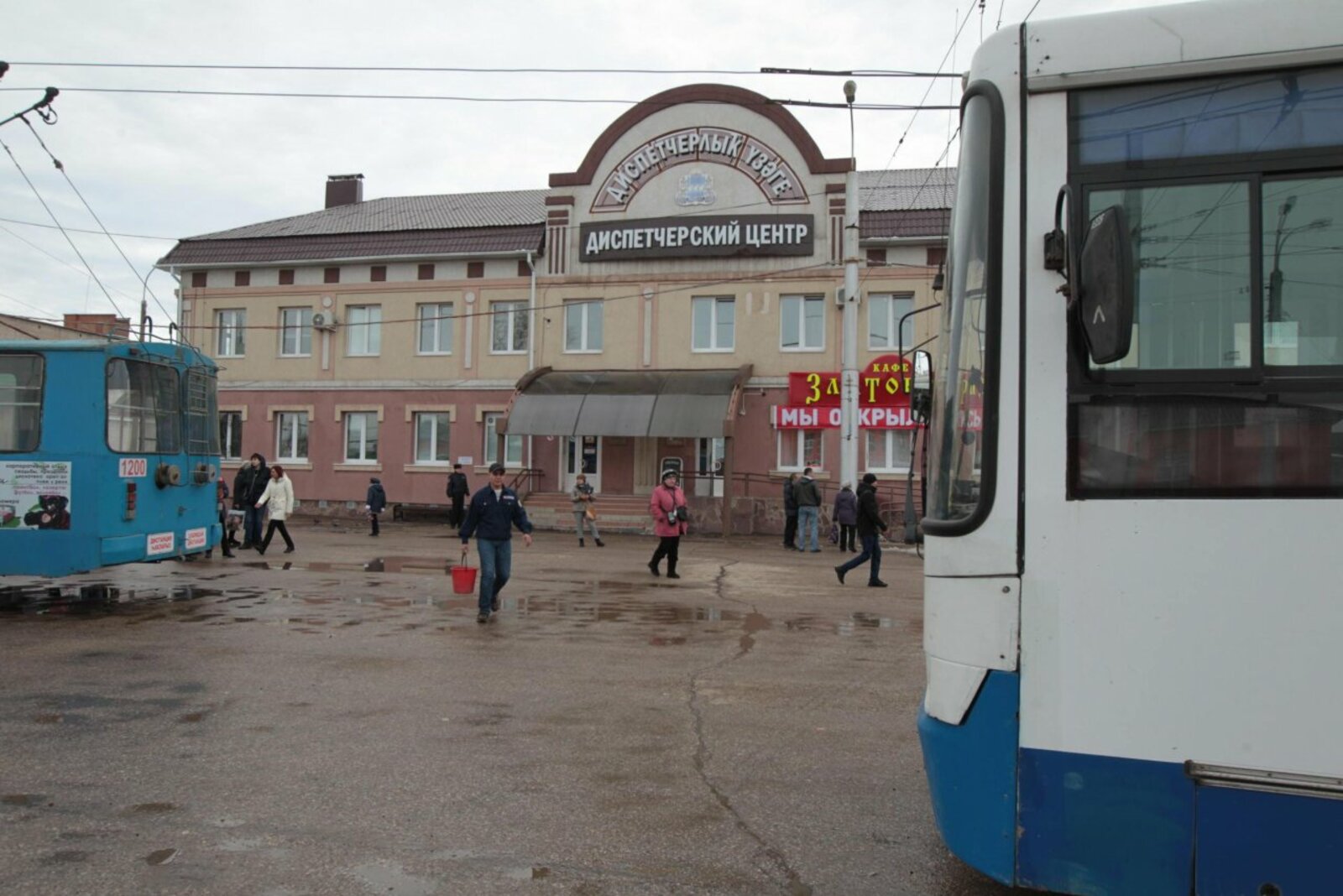 Олег Яровиков