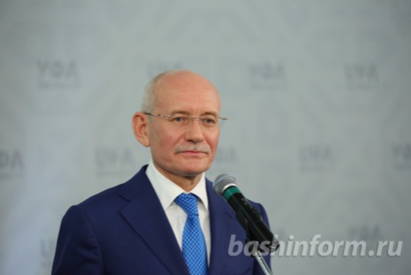 Андрей Старостин