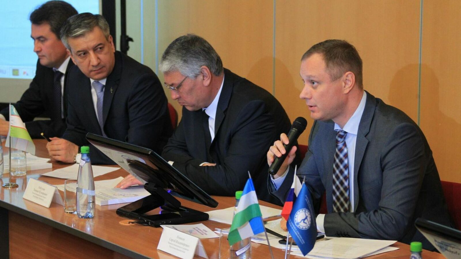 Олег Яровиков