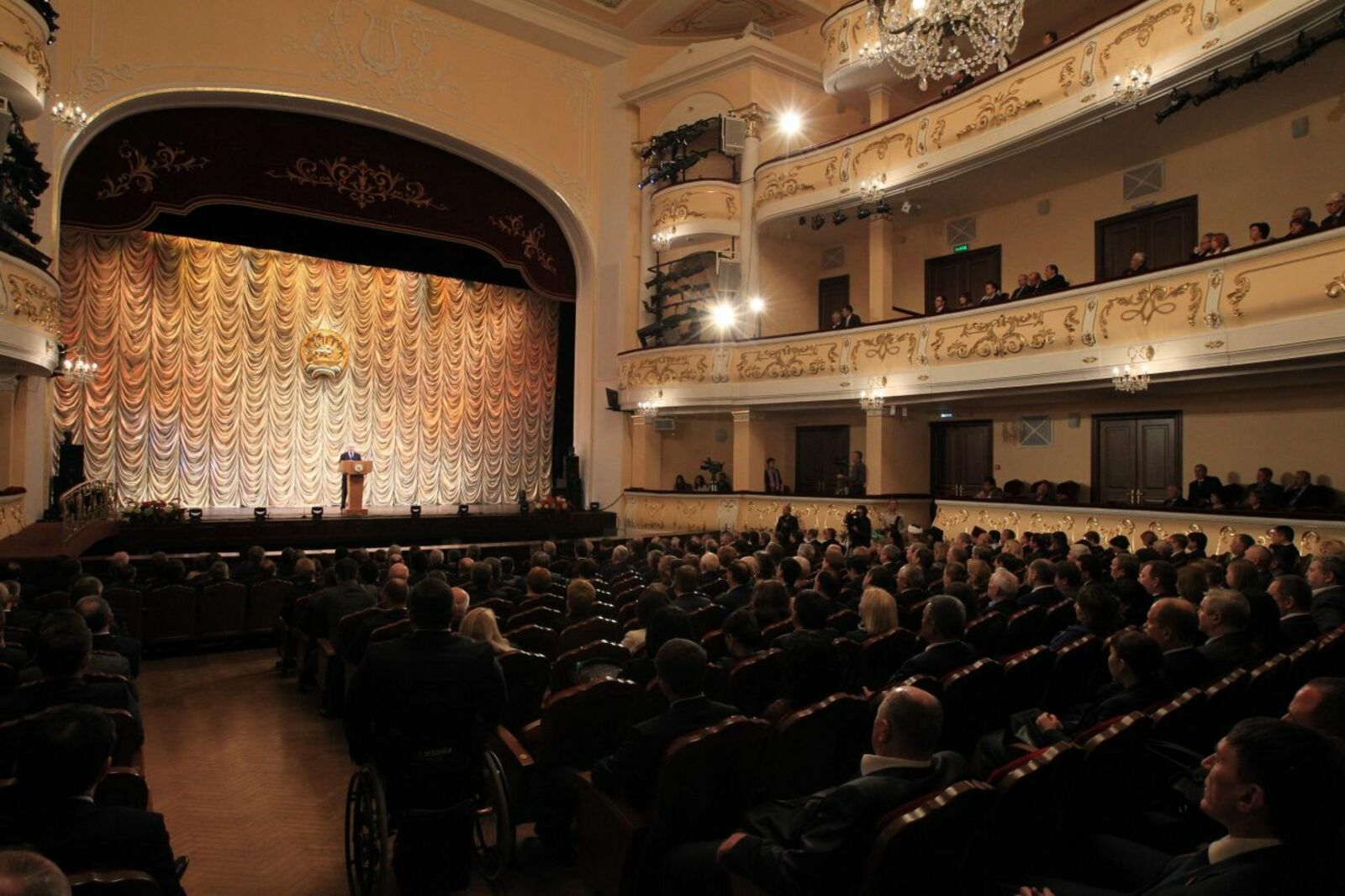 Олег Яровиков