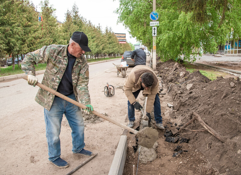 В Туймазах продолжается ремонт главной улицы города