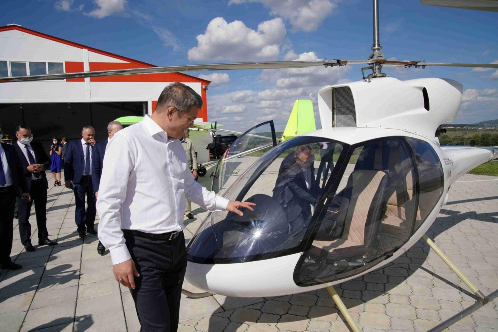 Олег Яровиков