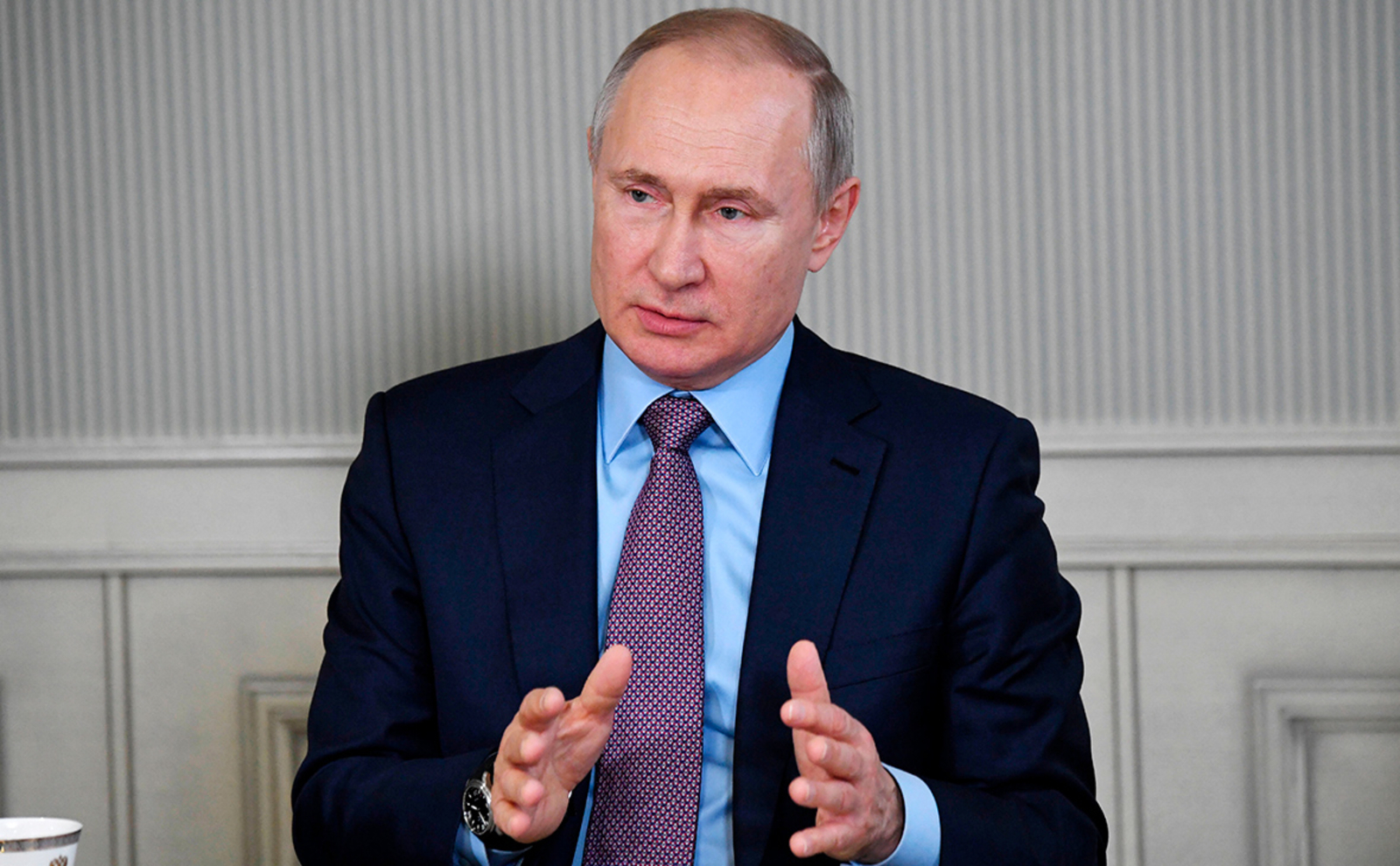 Путин продлил действие указа в сфере валютного регулирования до конца 2023 года