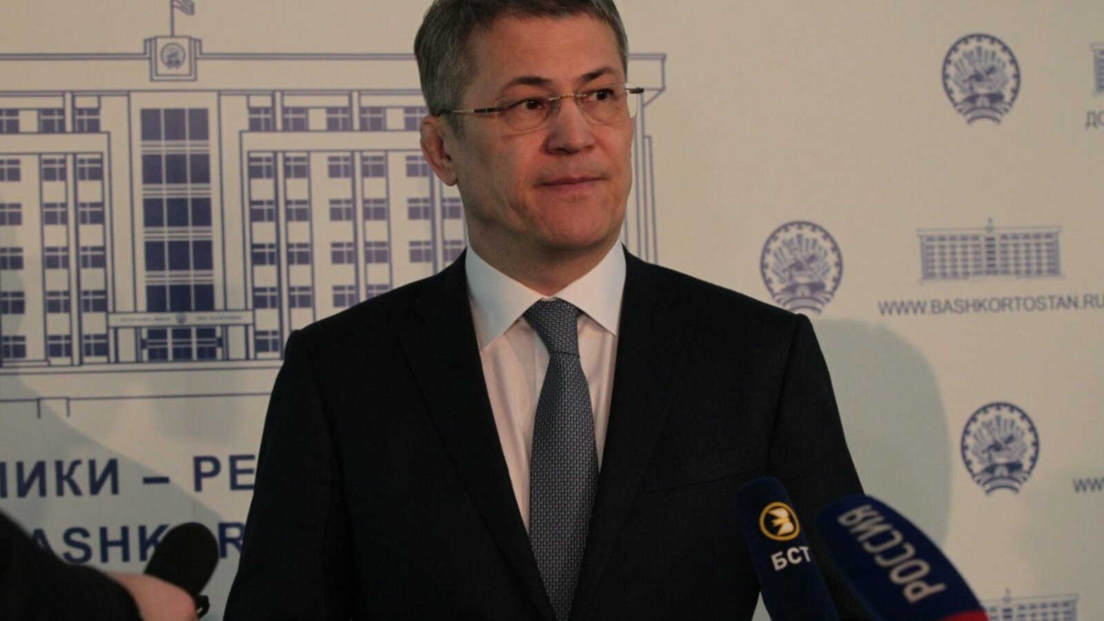 Олег Яровиков