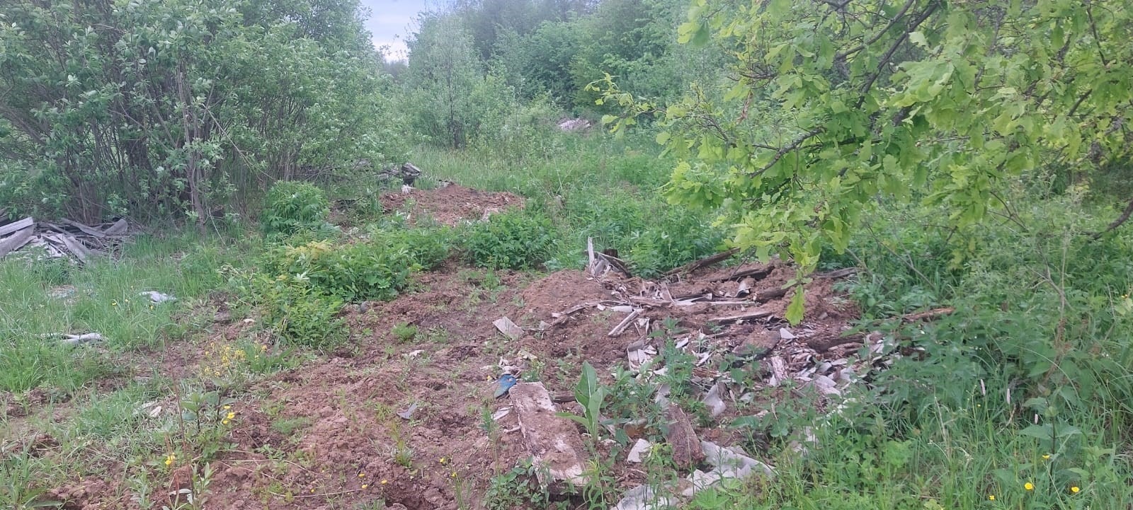 В сельском районе Башкирии обнаружили огромную свалку мусора