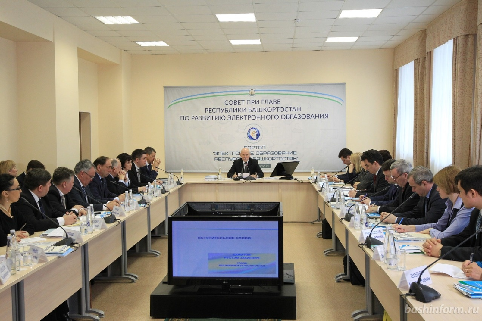 Олег Яровиков