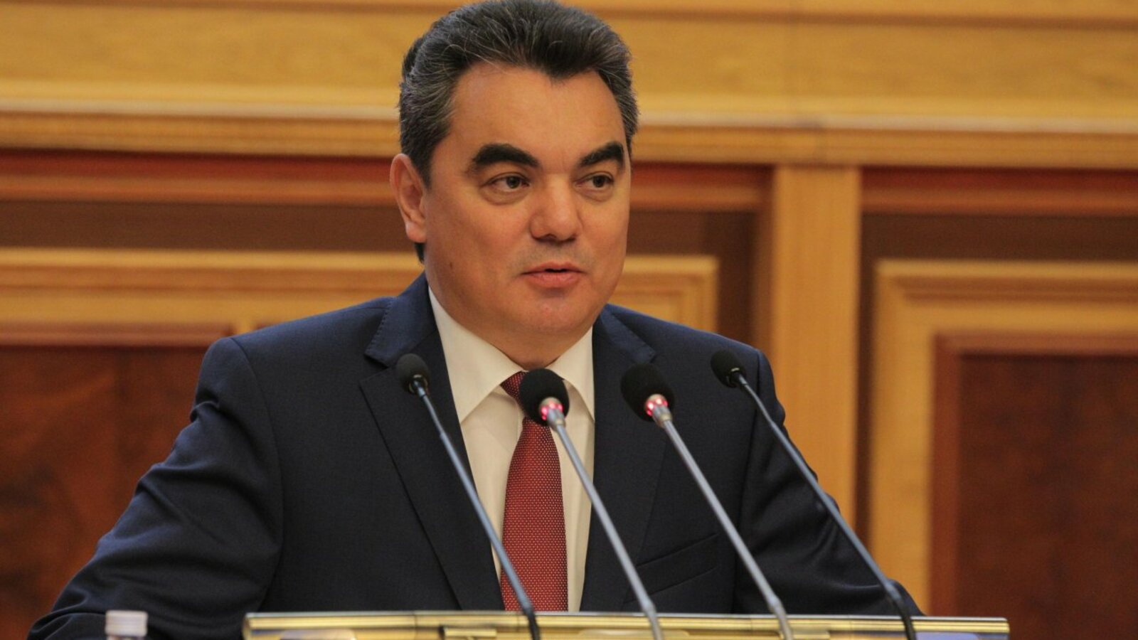 Олег Яровиков