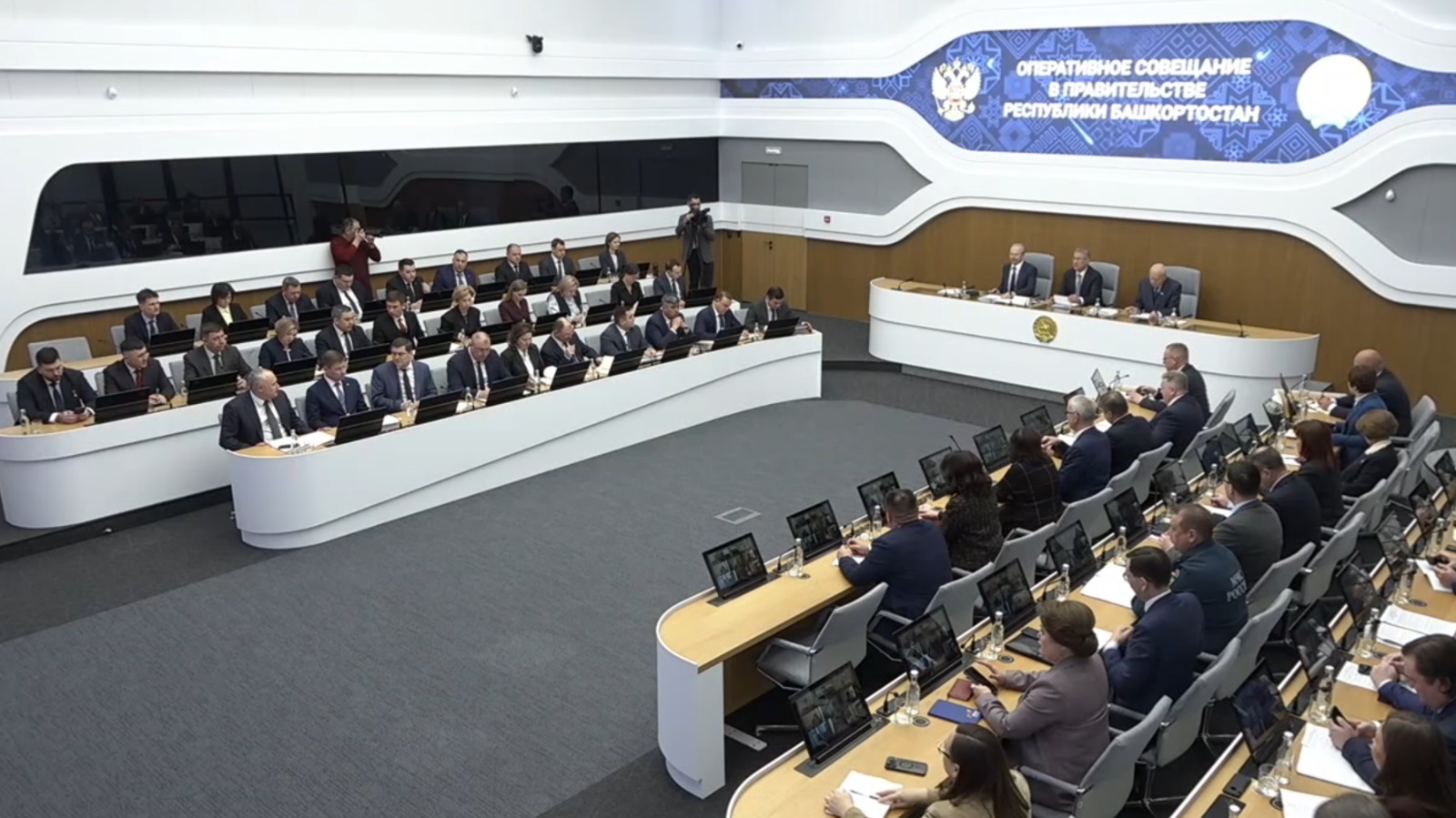 скриншот трансляция оперативного совещания правительства РБ