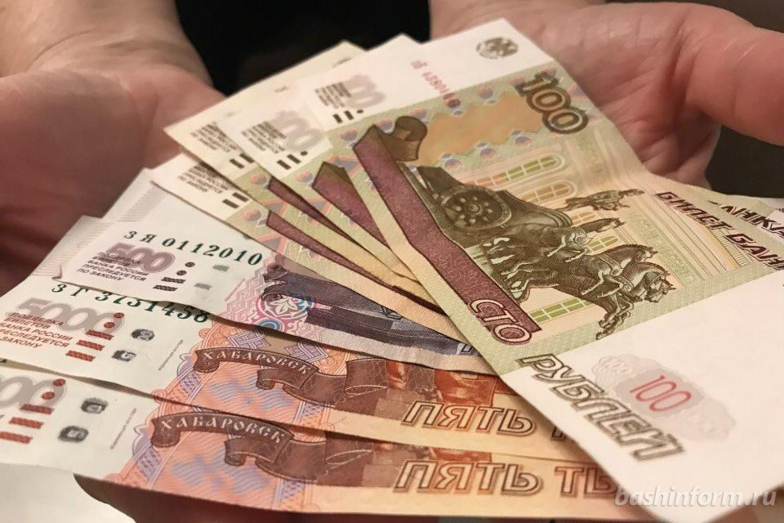 автор