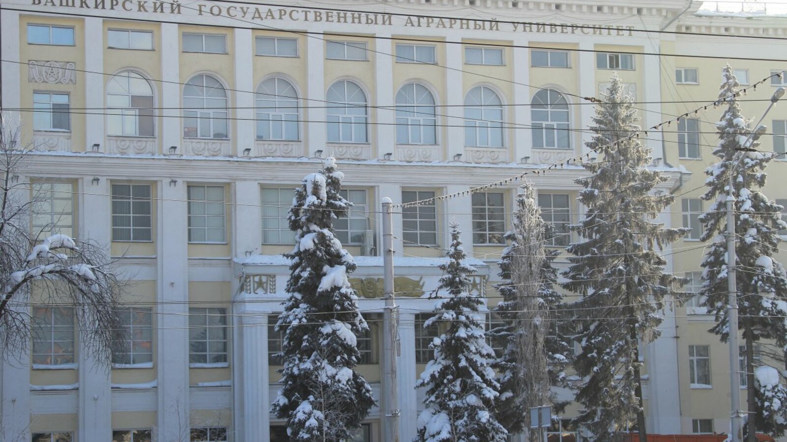 Олег Яровиков